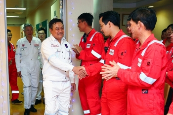 [PetroTimesTV] Lãnh đạo PVN chúc Tết người lao động dầu khí trên các công trình biển