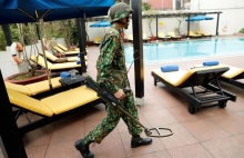 doi bac si quan y bao ve tong thong my khi cong du nuoc ngoai