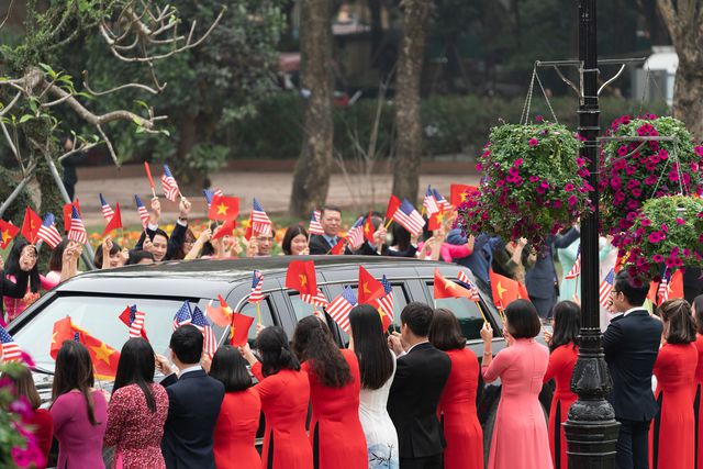 Những nụ cười Việt Nam qua lăng kính của nhiếp ảnh gia Nhà Trắng nhung nu cuoi viet nam qua lang kinh cua nhiep anh gia nha trang