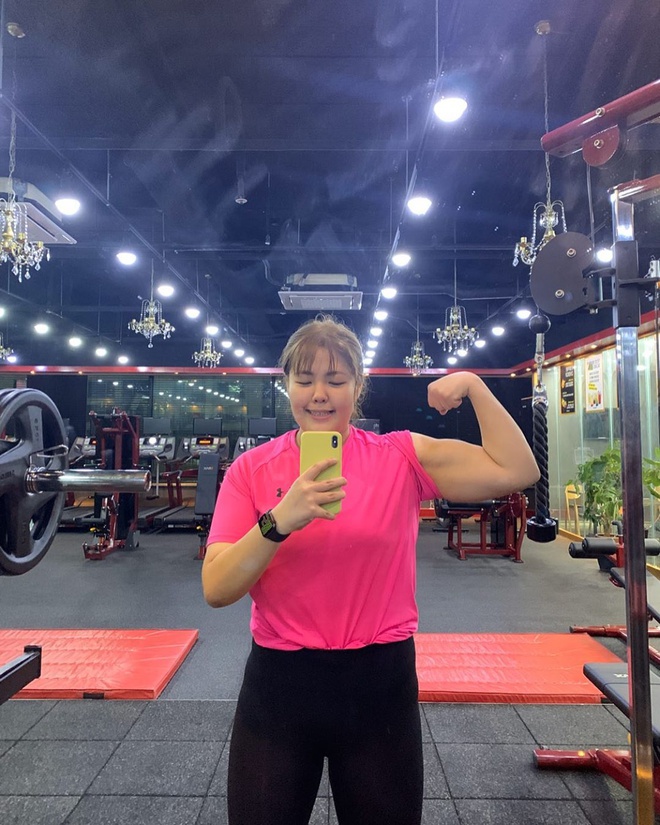 sao viet ngay 32 thuy anh tuoi 25 chuong khoe voc dang sexy