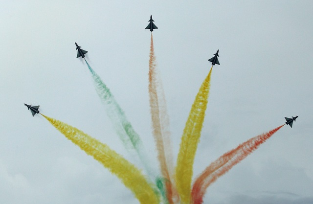 F-35B Mỹ phô diễn sức mạnh tại triển lãm hàng không Singapore F-35B Mỹ phô diễn sức mạnh tại triển lãm hàng không Singapore