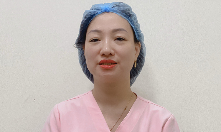 Nỗi lo của điều dưỡng chăm sóc em bé nhiễm nCoV