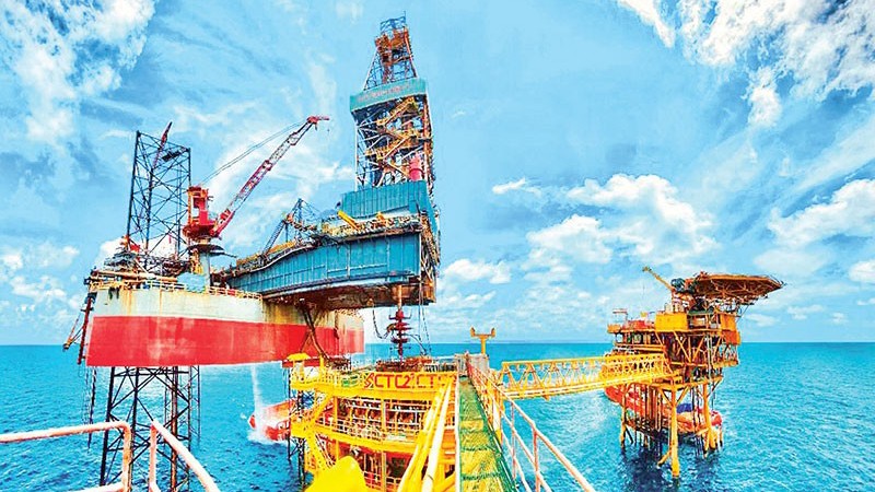 Đẩy mạnh sản xuất, kinh doanh dầu khí