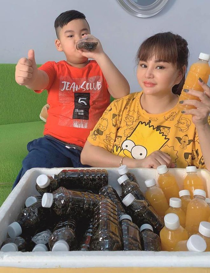 sao viet ngay 253 pham duc huy co ban gai moi sieu nong bong la nu giam doc