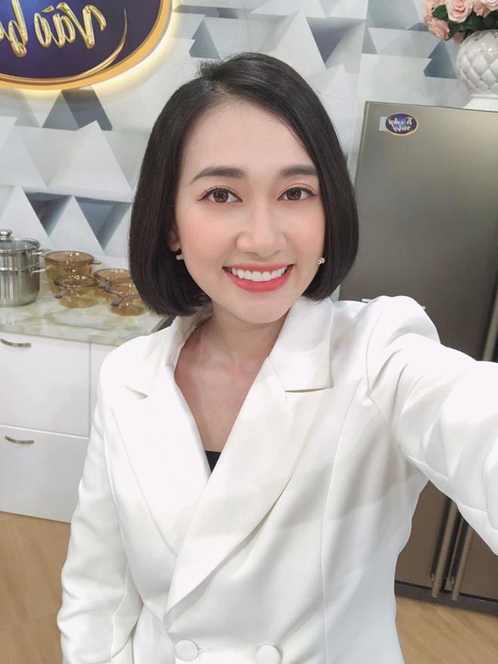 sao viet ngay 253 pham duc huy co ban gai moi sieu nong bong la nu giam doc