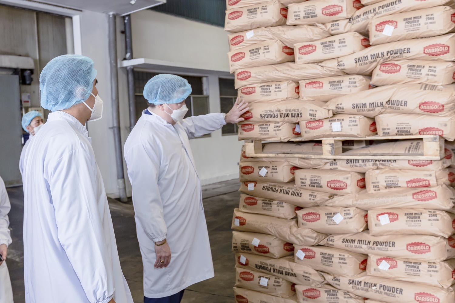 Tân Đại sứ Hoa Kỳ tại Việt Nam thăm Nhà máy sữa Vinamilk tại Cần Thơ