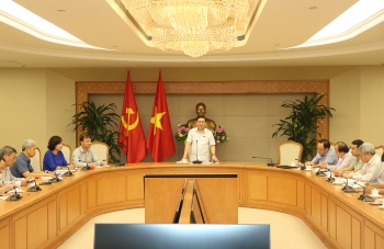 Tiếp tục rà soát, giảm giá hàng hóa, dịch vụ do Nhà nước quản lý
