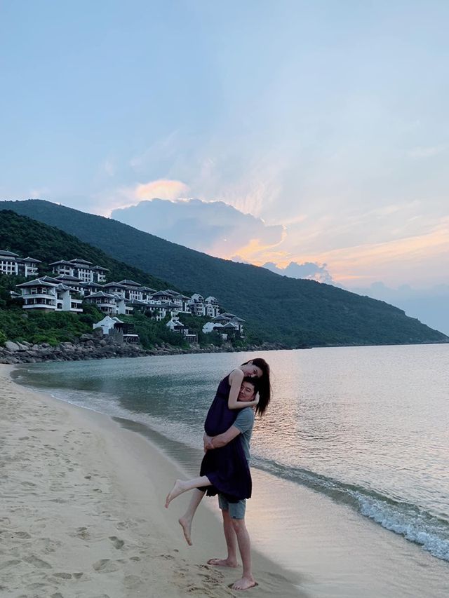 sao viet ngay 85 nu hoang sac dep lay chong dai gia di xe 70 ty ngay cang goi cam