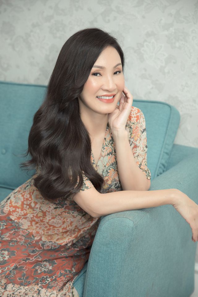 sao viet ngay 85 nu hoang sac dep lay chong dai gia di xe 70 ty ngay cang goi cam