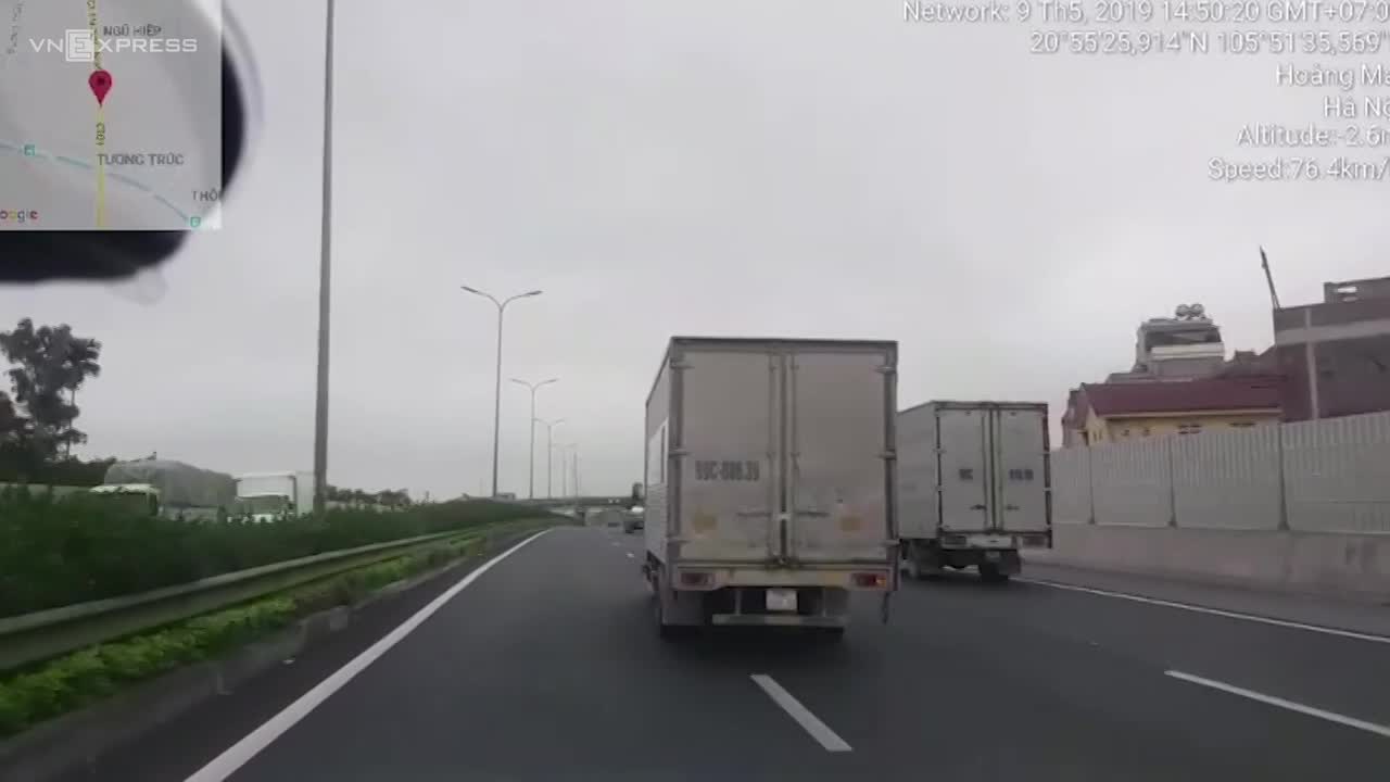 Không nhường đường cho xe ưu tiên, tài xế bị phạt 2,5 triệu đồng