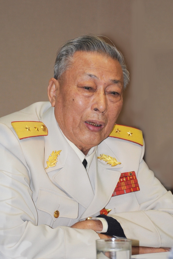 Tấm lòng của Trung tướng Đồng Sĩ Nguyên tam long cua trung tuong dong si nguyen