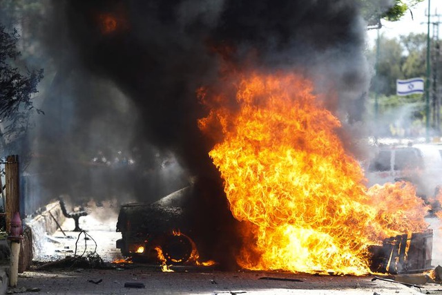 Dải Gaza chìm trong khói lửa, thùng thuốc súng Trung Đông nóng trở lại - 12 Dải Gaza chìm trong khói lửa, thùng thuốc súng Trung Đông nóng trở lại - 12