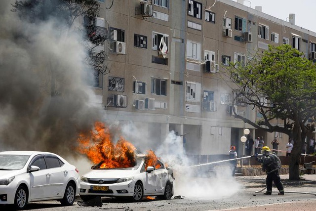 Dải Gaza chìm trong khói lửa, thùng thuốc súng Trung Đông nóng trở lại - 15 Dải Gaza chìm trong khói lửa, thùng thuốc súng Trung Đông nóng trở lại - 15