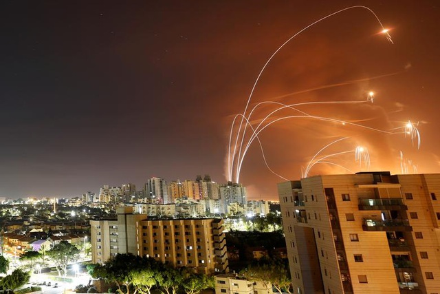 Dải Gaza chìm trong khói lửa, thùng thuốc súng Trung Đông nóng trở lại - 2 Dải Gaza chìm trong khói lửa, thùng thuốc súng Trung Đông nóng trở lại - 2