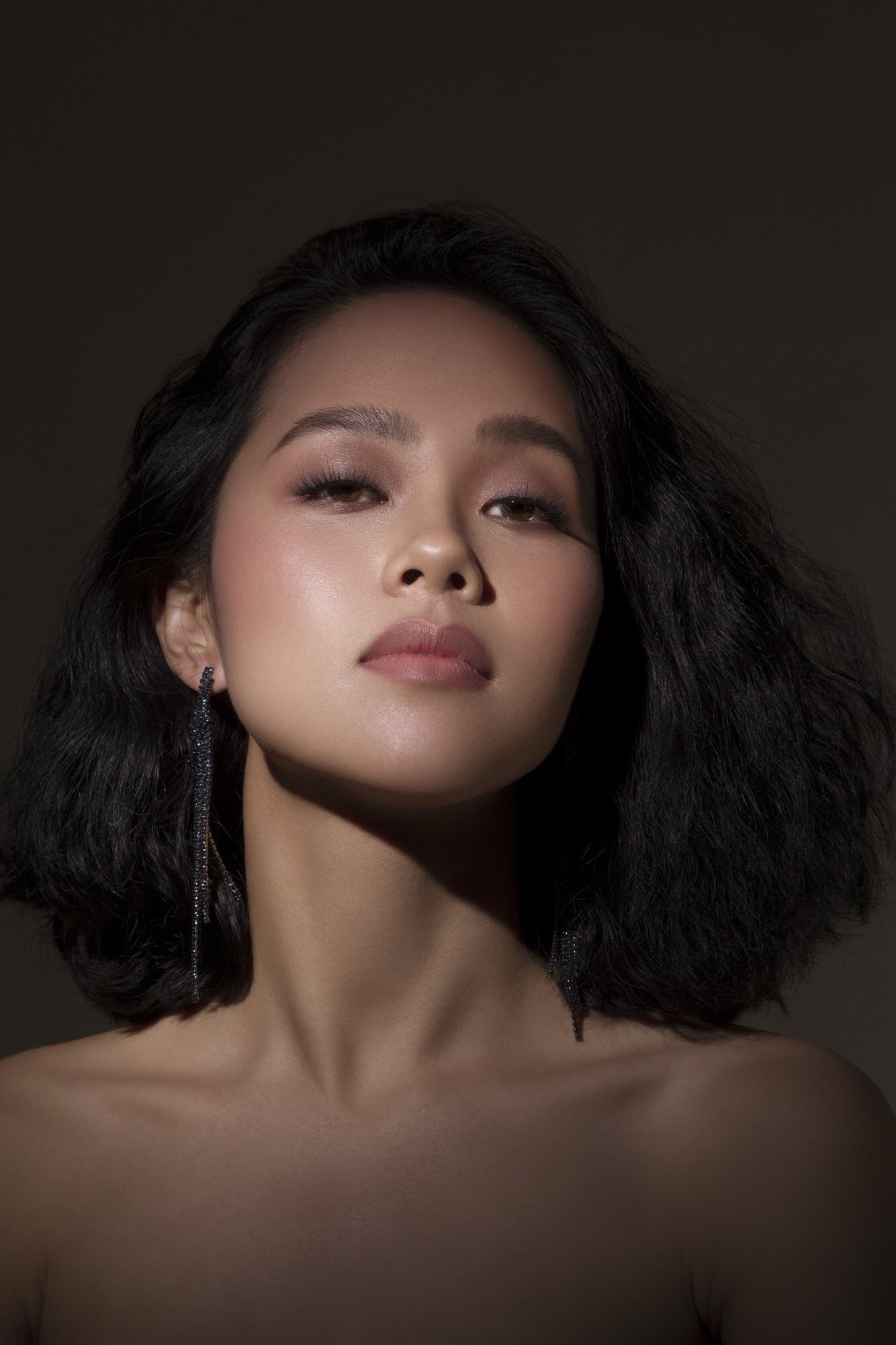 hoang quyen nghe si neu chi nhin vao thi truong de lam nhac thi se buon ma bo nghe het