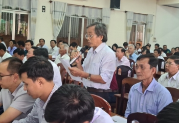 Chủ tịch Quốc hội: Các cán bộ nâng giá máy xét nghiệm Covid-19 "ăn quá dày"