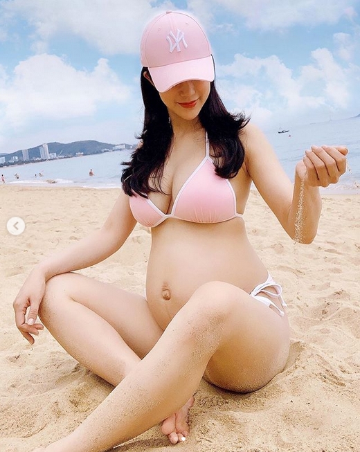 sao viet ngay 27 nghe si chieu xuan dien ao tam khoe than hinh thon gon o tuoi 52