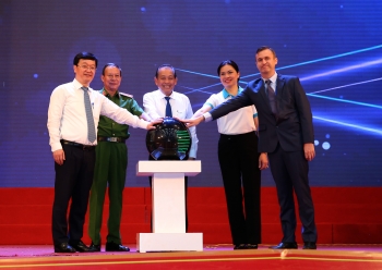 Phó Thủ tướng Thường trực dự lễ mít tinh hưởng ứng phòng chống mua bán người