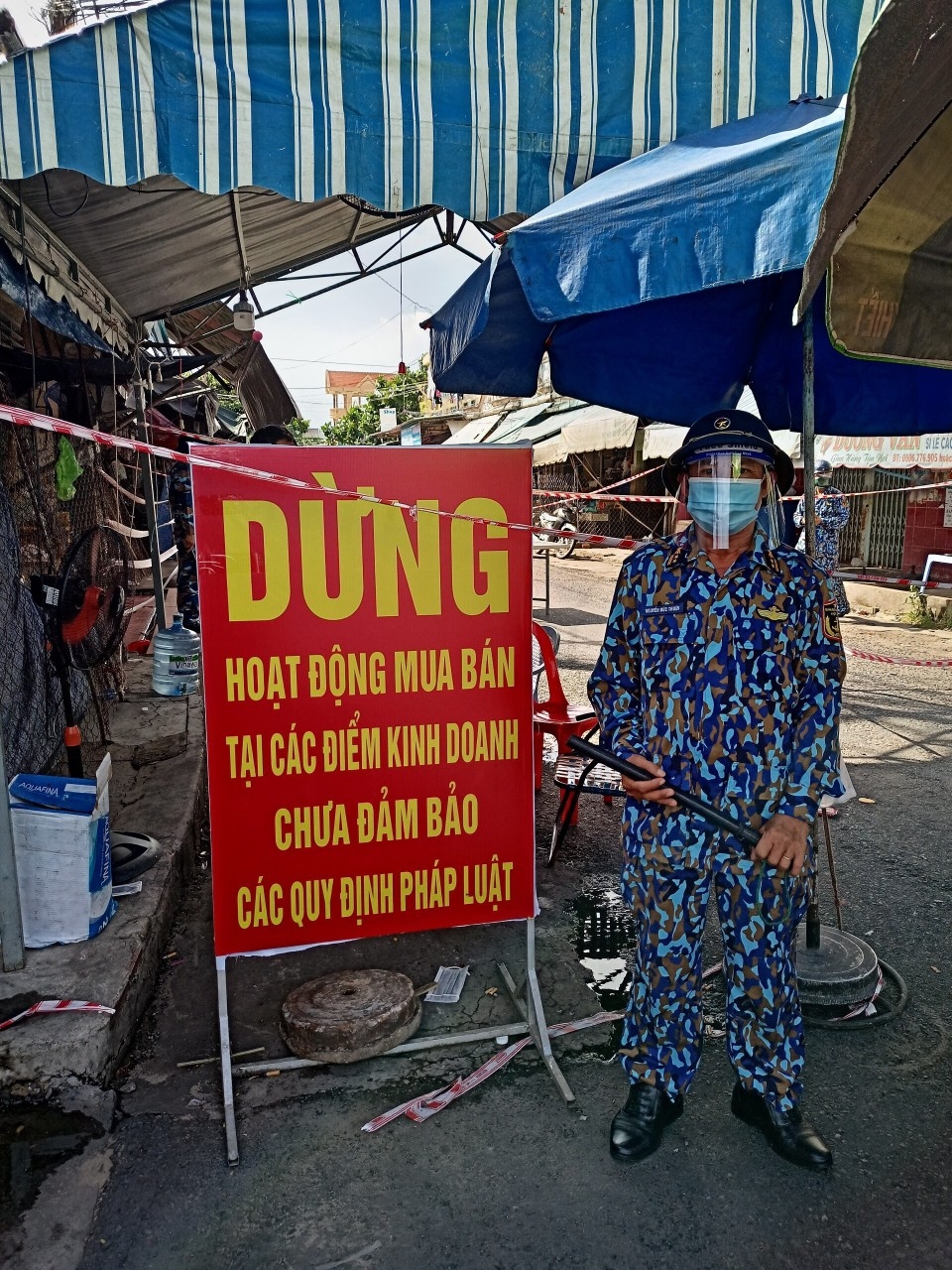 Khi lính biển căng mình chống dịch