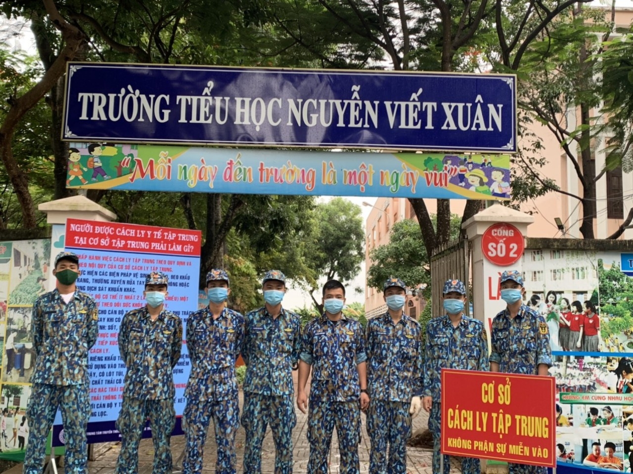 Khi lính biển căng mình chống dịch