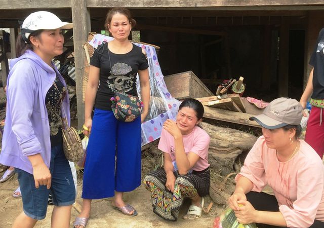Òa khóc trước cảnh tan hoang sau cơn “đại hồng thủy” ở nơi đại ngàn oa khoc truoc canh tan hoang sau con dai hong thuy o noi dai ngan