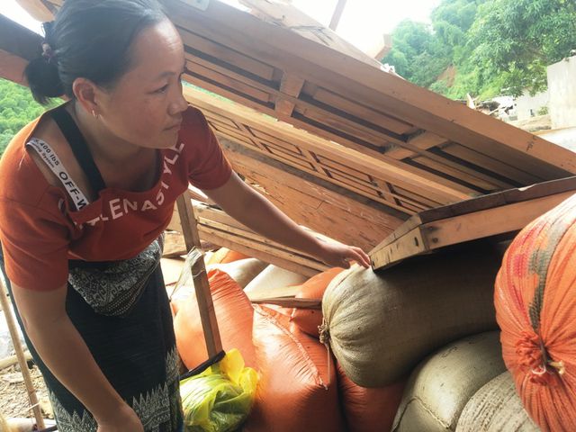 Òa khóc trước cảnh tan hoang sau cơn “đại hồng thủy” ở nơi đại ngàn oa khoc truoc canh tan hoang sau con dai hong thuy o noi dai ngan