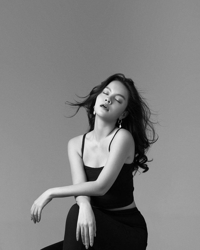 sao viet ngay 248 pham quynh anh tuoi 35 lot xac ngay cang goi cam