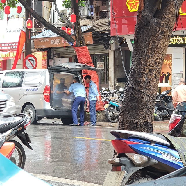 dan doi mua di ban bao ve khe ne khieng chuc bao vang di cat