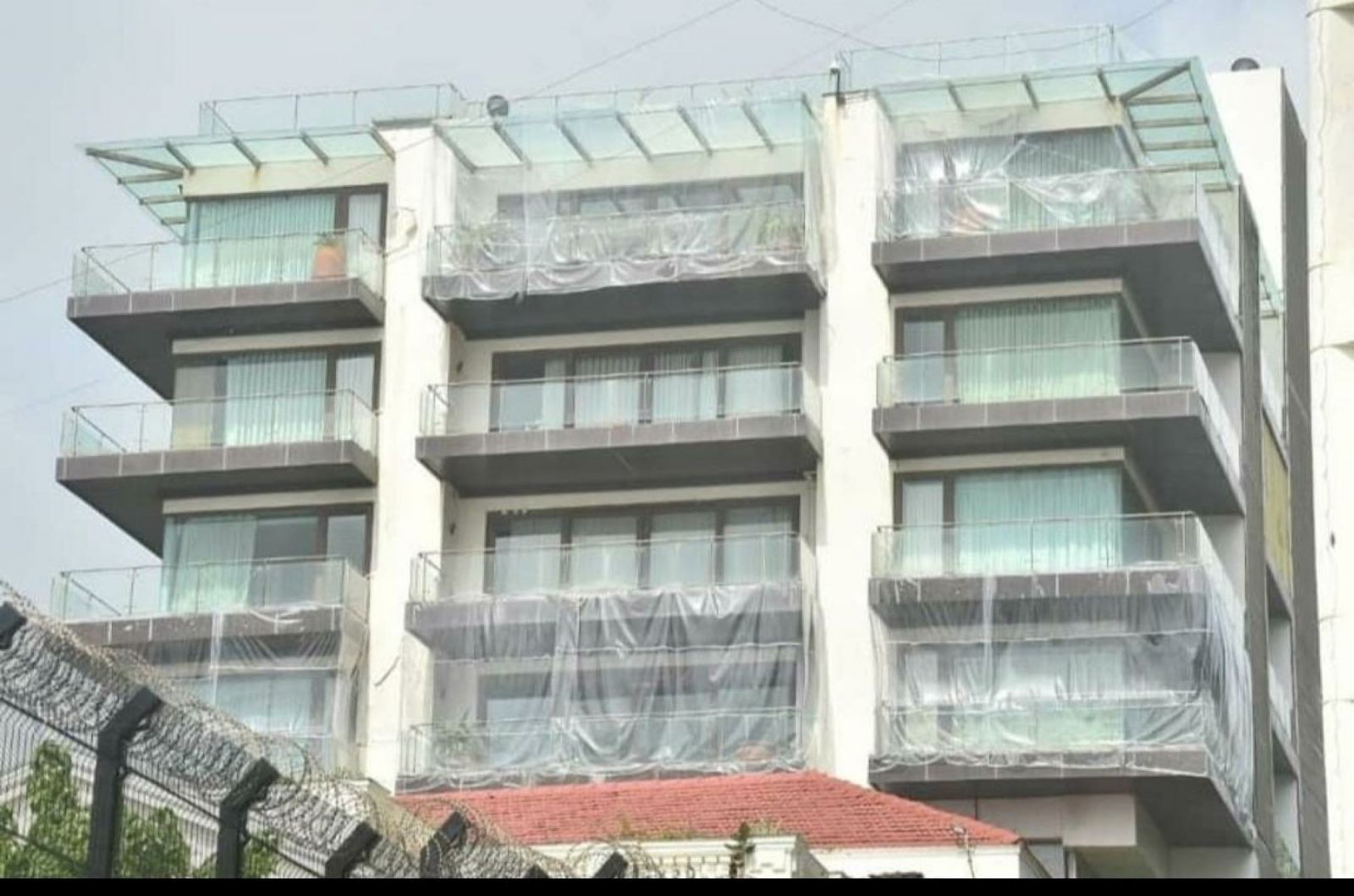 Chuyện về Căn biệt thự có tên Villa Vienn nằm trong khu phố đại gia Bandstand, Mumbai là nơi cả gia đình