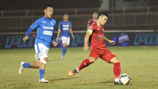 vong 23 v league tran derby ha noi tren san khong co khan gia