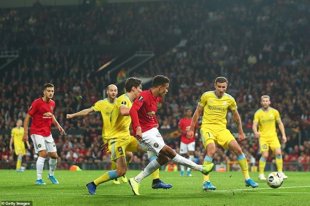 arsenal thang dam frankfurt mu chat vat vuot qua ti hon