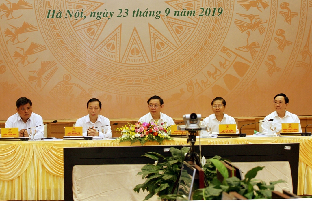 pho thu tuong vuong dinh hue chu tri hoi nghi ve tin dung chinh sach