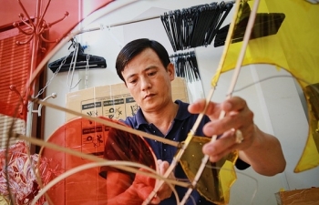 Làng nghề lồng đèn lớn nhất Sài Gòn đìu hiu vì dịch Covid-19