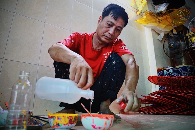 Làng nghề lồng đèn lớn nhất Sài Gòn đìu hiu vì dịch Covid-19 - 5