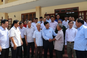 Phó Thủ tướng Phạm Bình Minh tiếp xúc cử tri Thái Nguyên