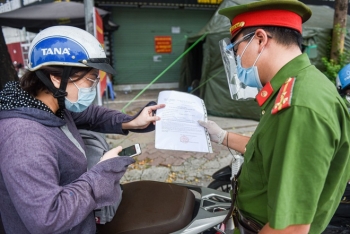 Công an Hà Nội hỏa tốc cấp giấy đi đường có mã QR