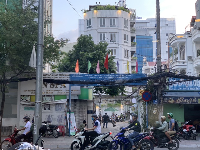 loi khai ban dau cua giang vien vua bi bat tam giam lam hoang tung