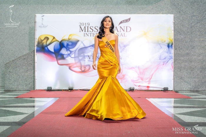sao viet ngay 2110 karik viet tam thu cho dam phuong linh