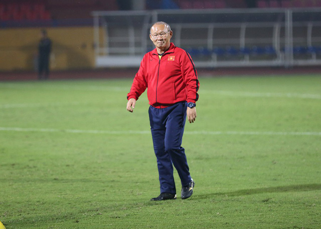 van lam quyet keo dai ky luc giu sach luoi tai aff cup 2018