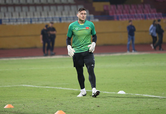 van lam quyet keo dai ky luc giu sach luoi tai aff cup 2018