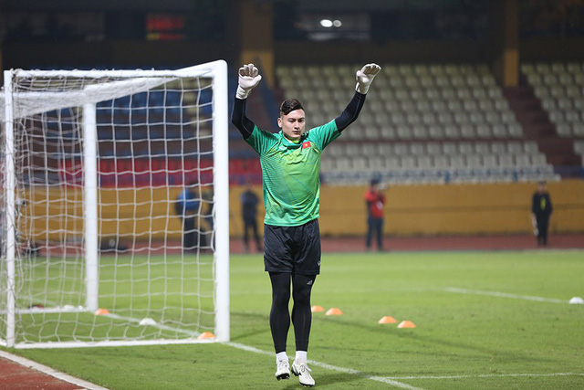 van lam quyet keo dai ky luc giu sach luoi tai aff cup 2018