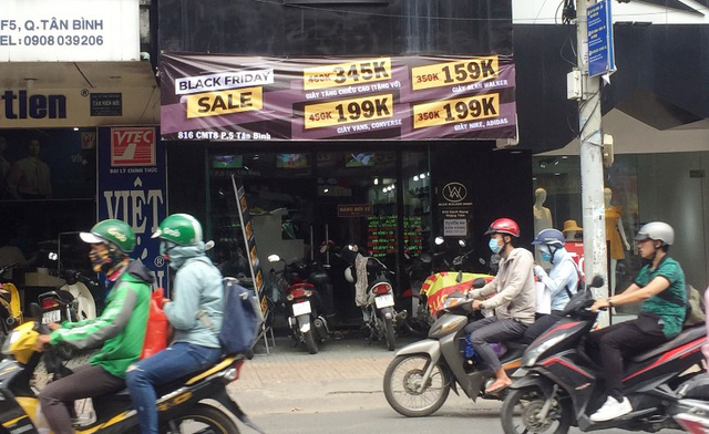 dan buon tung chieu trong dip black friday nhieu nguoi bi ho