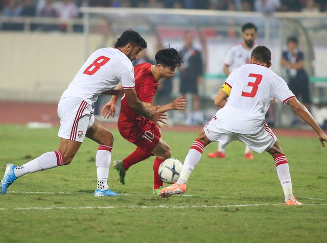 vong loai world cup 2022 tuyen viet nam khong duoc chu quan o 3 luot dau cuoi