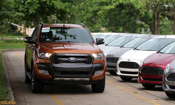 ford ranger co nguy co bung cua khi dang chay trieu hoi hon 10000 xe tai viet nam