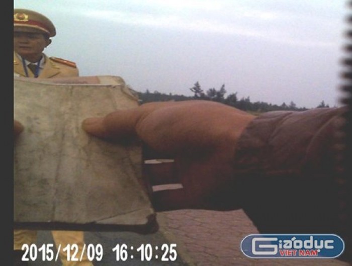 video lanh dao pc67 ha tinh hinh anh chua ro la csgt co nhan tien hay chua