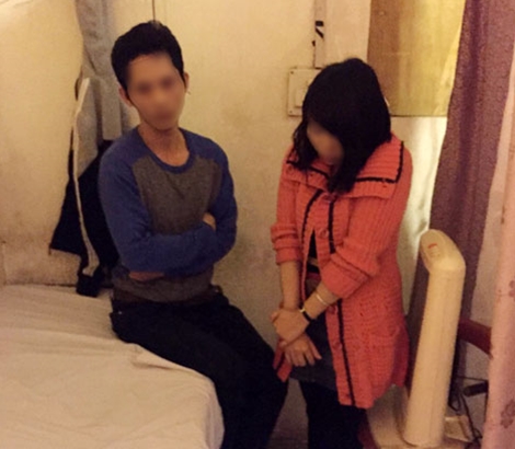 phan doi gai tam quat den mo