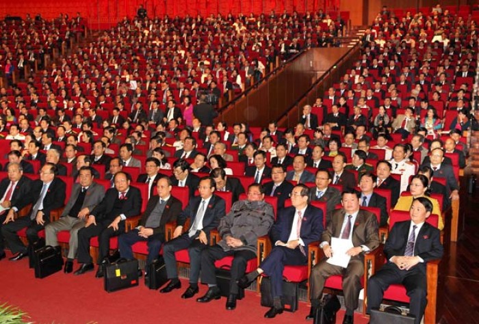 chum anh dai hoi dang xii thao luan cac van kien tai hoi truong