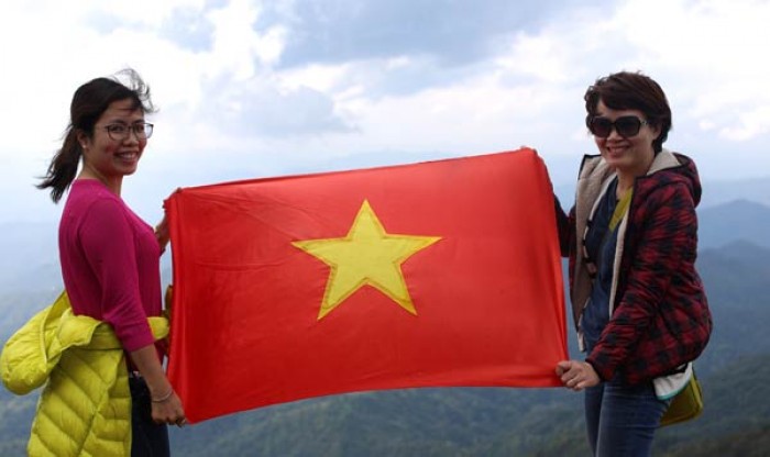 nhung giot dau chay len tay bac tiep theo va het