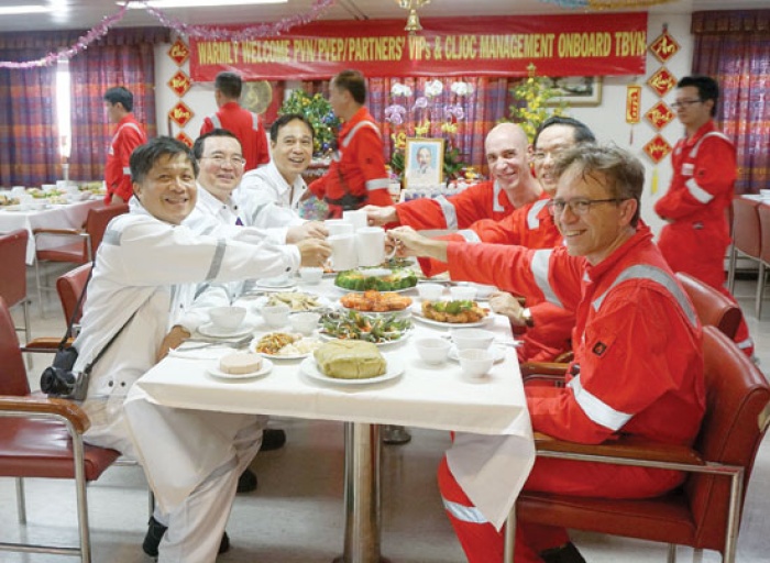 don xuan tren nhung gian khoan