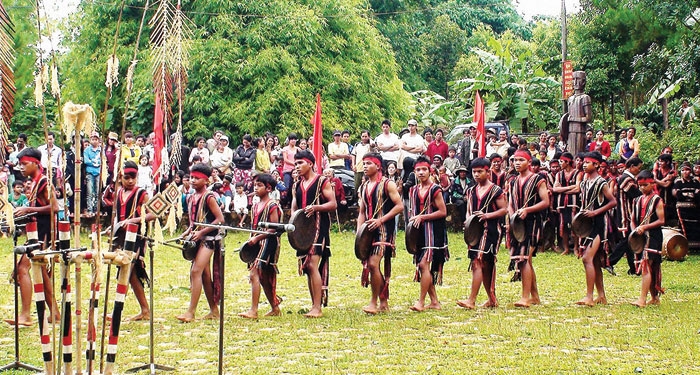 ung xu voi di san van hoa thoi 40